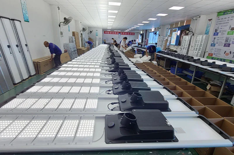 Kilang lampu jalan suria