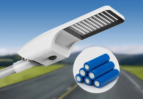 Dua dalam satu lampu jalan suria