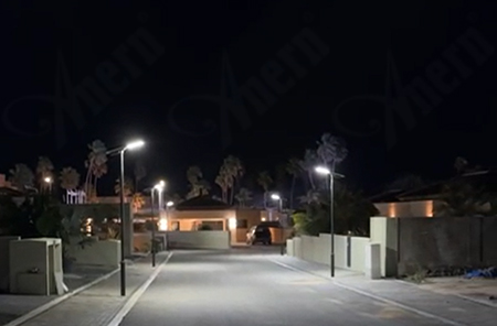 Projek pencahayaan suria taman percutian tepi pantai Curacao